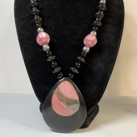 Vintage Necklace Mother of Pearl & Stone Pendant & Matching Bracelet Set 18" - Picture 4 of 13